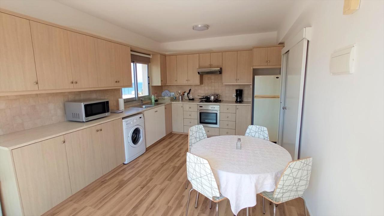 5 Min To The Shared - Private In 3 Bdr Λάρνακα